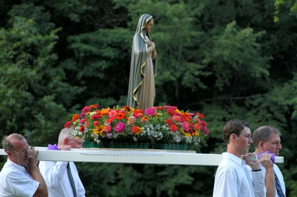 Rosary_Procession_01_S
